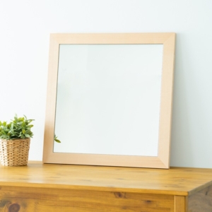 幅広枠正方形ウォールミラー(60)() 天然木 姿見鏡 ワイド 高級感 木製 飛散防止加工 壁掛け 北欧風 ヴィンテージ 韓国インテリア 玄関 トイレ 洗面 日本製 完成品 NK-32