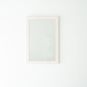 幅広枠ウォールミラー()(/白) 天然木 姿見鏡 ワイド 高級感 木製 飛散防止加工 壁掛け 北欧風 ヴィンテージ 韓国インテリア 玄関 トイレ 洗面 日本製 完成品 NK-33