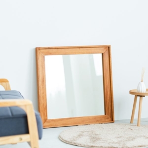 型フレームウォールミラー(680 680mm) (ハニー)天然木 北欧風 日本製 鏡 姿見 高級感 ドレッサー 木製 壁掛け モダン 木枠 玄関 トイレ 洗面 NK-17