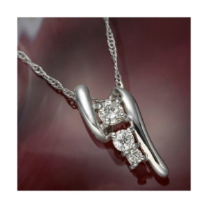 K18WG（ゴールド）ダイヤモンドデザインペンダント