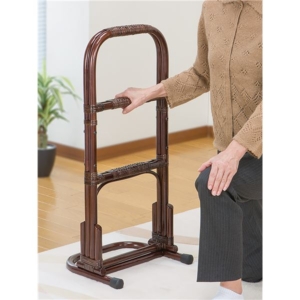 らくらく 立ち上がりサポート用 手すり 奥行約30 高さ約81cm 天然籐製 NEW 居間 トイレ 寝室 ベッドルーム 代引不可